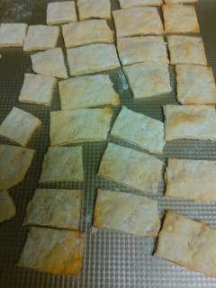 A picture of Crackers .