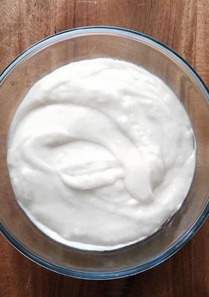 Una foto de Salsa de ajo (alioli)