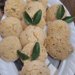 A picture of Oats idli.