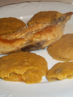 Una foto de Pechuga de pollo con salsa de manzana