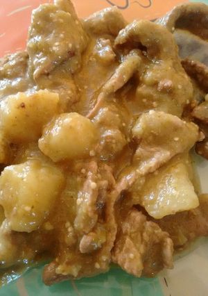 Una foto de Fajitas de res en salsa verde