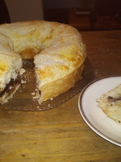 Una foto de Rosca rellena de pastelera y chocolate