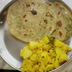 A picture of Breakfast platter.