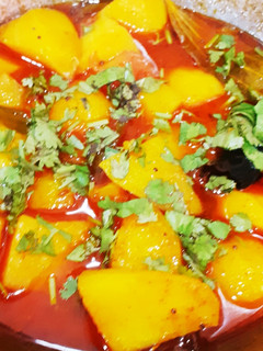 રસોયા જેવું બટેકા નું શાક (Bataka Nu Shak Recipe In Gujarati) રેસીપી મુખ્ય ફોટો