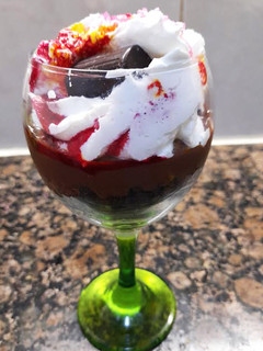 Una foto de Copa delicias de chocolate y nata