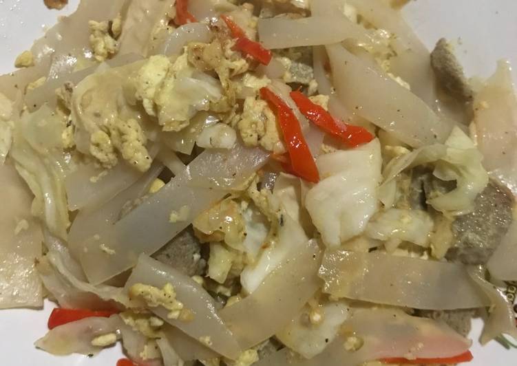 Langkah Mudah untuk Menyiapkan Kwetiaw goreng bakso (keto friendly) #BikinRamadanBerkesan, Lezat Sekali