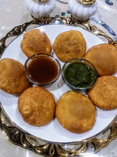 खस्ता कचौड़ी रेसिपी मुख्य फोटो