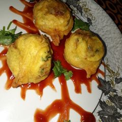 A picture of Batata vada.