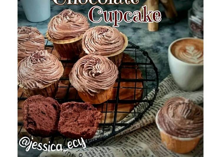 Langkah Mudah untuk Membuat Chocolate Cupcake with Chocolate Frosting, Enak Banget