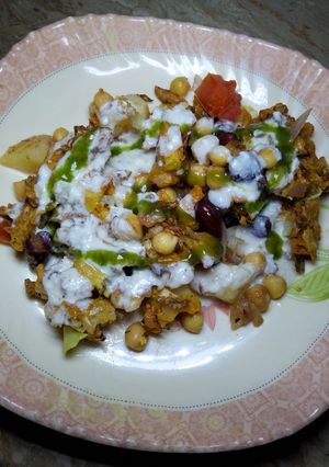 A picture of Tasty Pakora chaat.