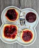 Mini cheesecakes com doce de morango caseiro