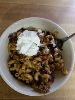 A picture of Weekday chili mac.
