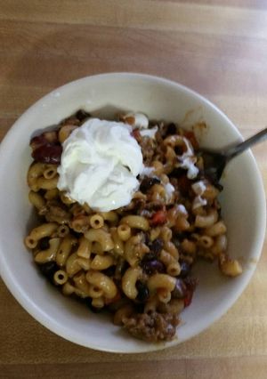 A picture of Weekday chili mac.