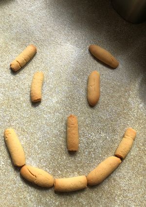 A picture of Greek sweet biscuits.