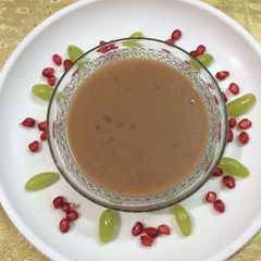 A picture of Grapes and Pomegranate Chutney.