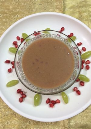 A picture of Grapes and Pomegranate Chutney.