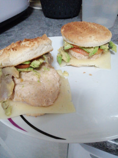 Una foto de Hamburguesa salmón y merluza en MCS