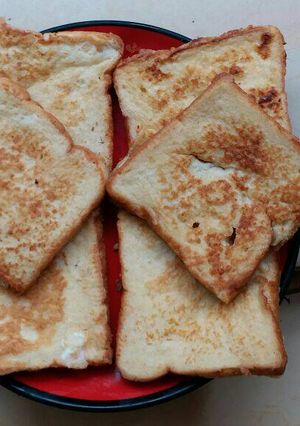 A picture of Toast mayai.