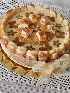 Una foto de Tarta de horchata con fartons