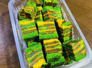 Gambar Kek Lapis Masam Manis Versi AirFryer