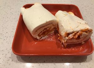 Una foto de Rollito de salmón ahumado para cocktail