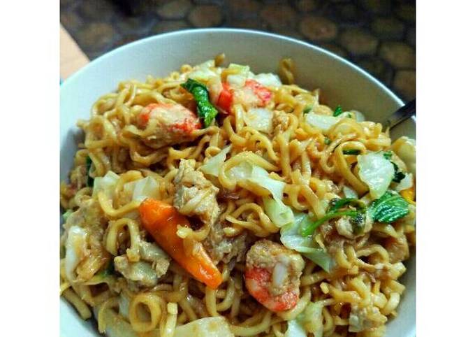 Resep Mie Goreng Jowo oleh aqeirius - Cookpad