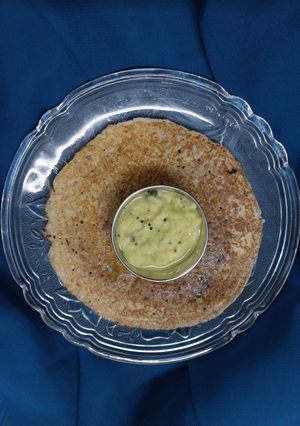 પ્લેન ઉત્તપા (Plain Uttapa Recipe In Gujarati) રેસીપી મુખ્ય ફોટો