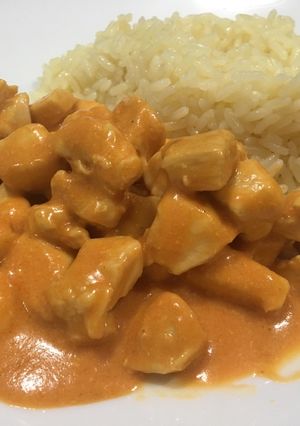 Una foto de Strogonoff de pollo con arroz!!