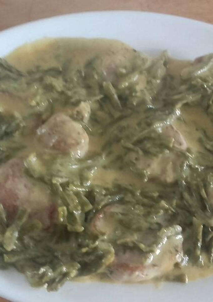 Una foto de Solomillo con espárragos verde a la salsa de mostaza y miel