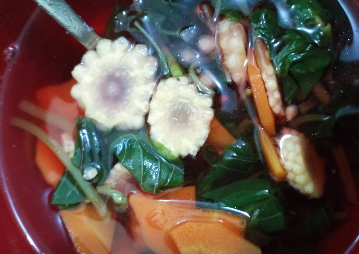 Bagaimana Menyiapkan Kuah bayam+jagung kecil+wortel Anti Gagal
