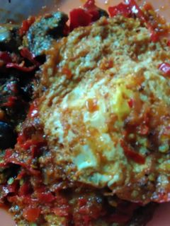 Foto resep Telur ceplok, hati ayam balado