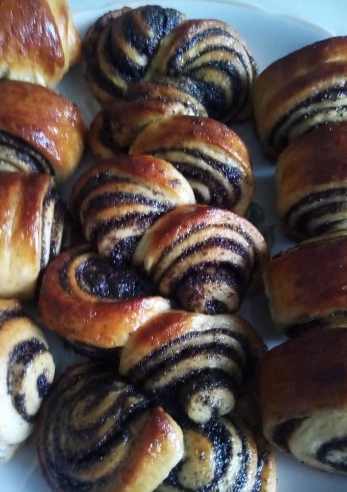 Булочки с маком