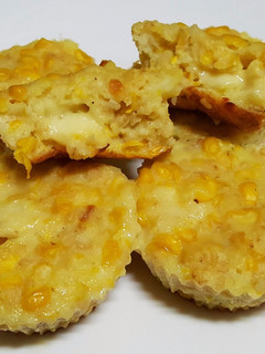 Una foto de Muffins de choclo, papa y queso