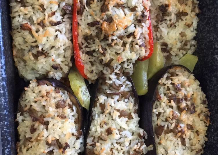 Peperoni e melanzane ripiene con contorno di patate