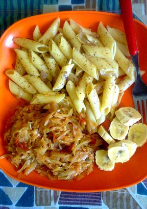 A picture of Onion Pasta with Fried Cabbage.