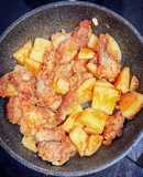 Thịt heo sốt thơm chua ngọt