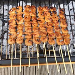A picture of My Marinated king prawn kebabs 🍤 🦐.