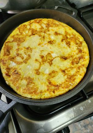Una foto de . Omelette de Arroz con pollo (item27- arroz con pollo)