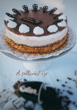 Diós-karamellás kávétorta recept fotója