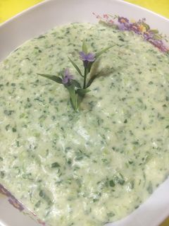 Una foto de SALSA VERDE MUY CREMOSA💚💚(para acompañar todo tipo de pastas)