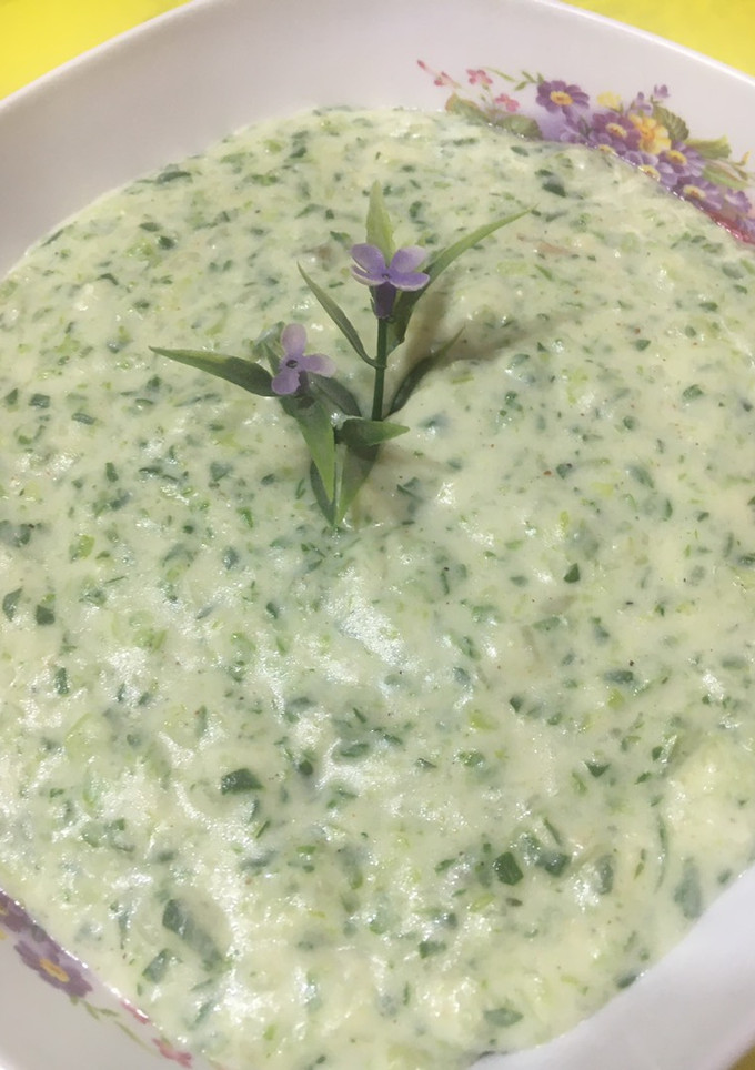 Una foto de SALSA VERDE MUY CREMOSA💚💚(para acompañar todo tipo de pastas)