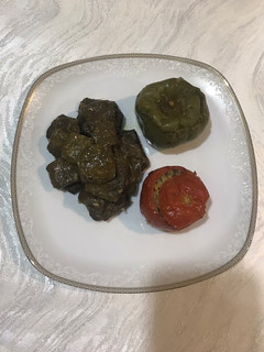 عکسی از دستور دلمه برگ مو و فلفل دلمه و گوجه فرنگی ☘️🫑🍅