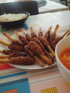 Hình của món Thịt bọc sả nướng.