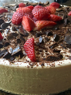 Una foto de Torta helada de frutilla