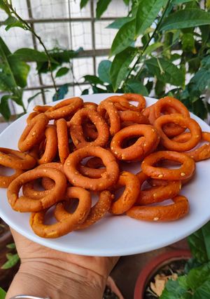 A picture of Tamil Nadu evening snacks ring murmure.