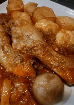 Una foto de Pollo en salsa casera