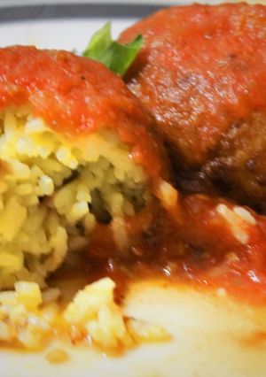 Una foto de Arancini...Bolitas de arroz rellenas