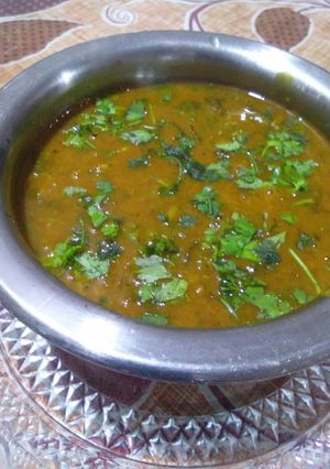 पालक दाल रेसिपी (palak daal recipe in marathi) रेसिपी चे मुख्य फोटो 