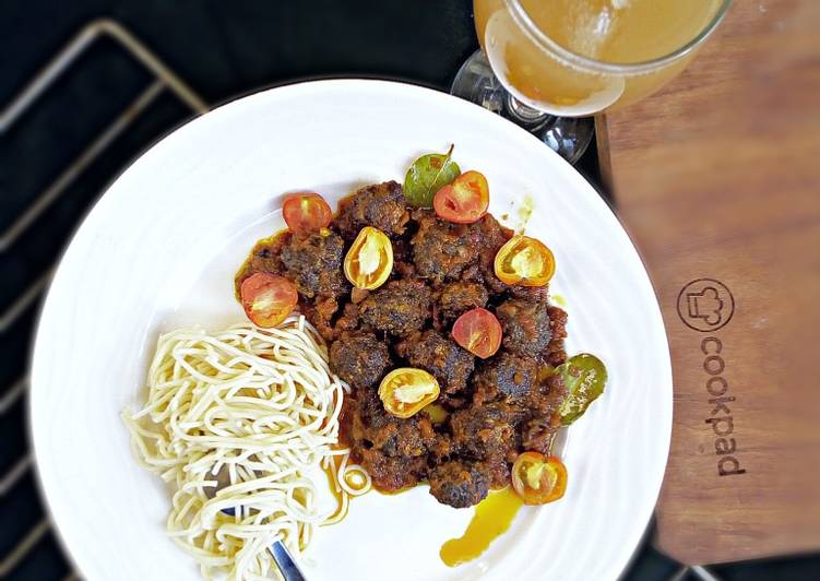 Recipe of Favorite Meatballs sauce