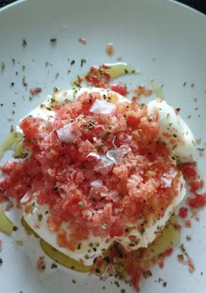 Una foto de Queso Burrata y tomate